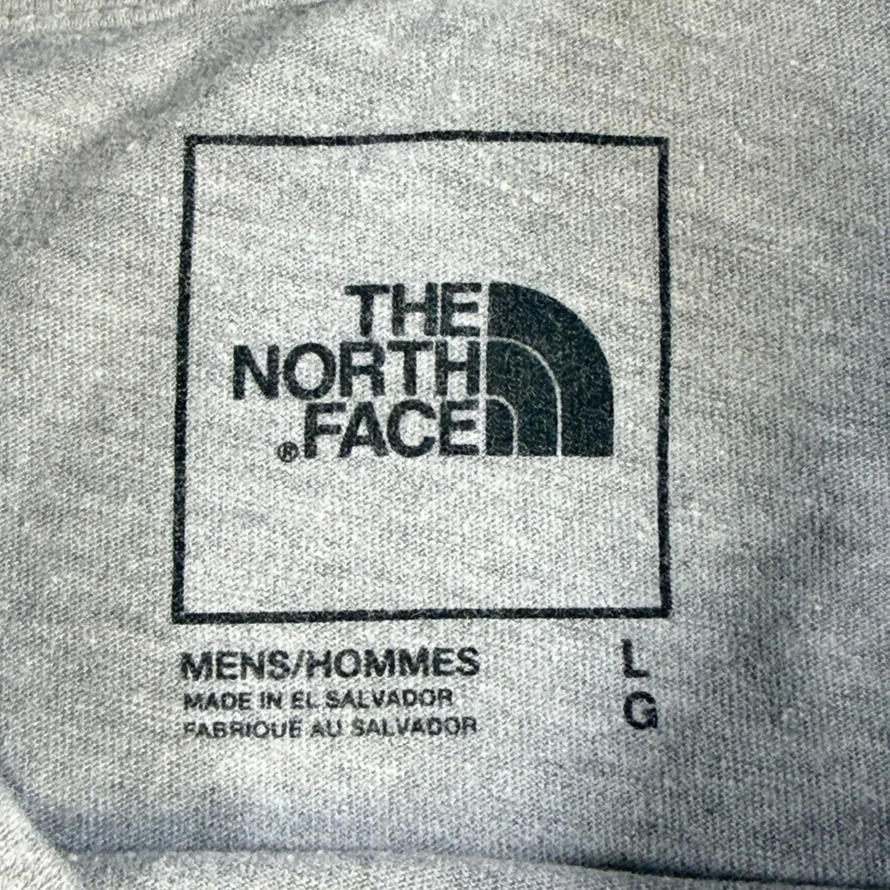 The North Face Mens Long Sleeve T-Shirt Logo Sleeve Graphic Large Grey Cotton